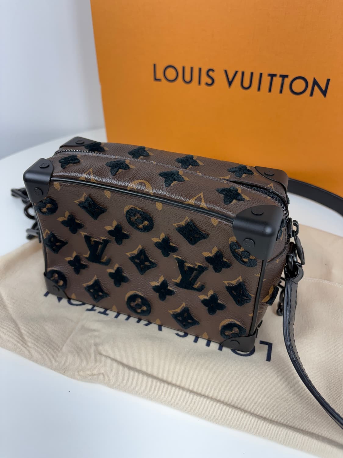 루이비통 M68970 소프트 트렁크 메신저백 크로스백 상품이미지6