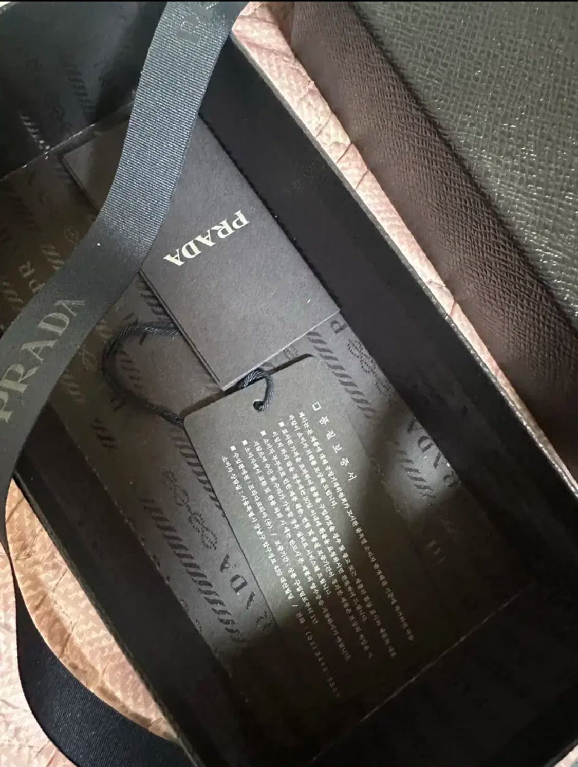 풀구성) 프라다 삼각로고 선글라스 켄달제너 착용 상품이미지7