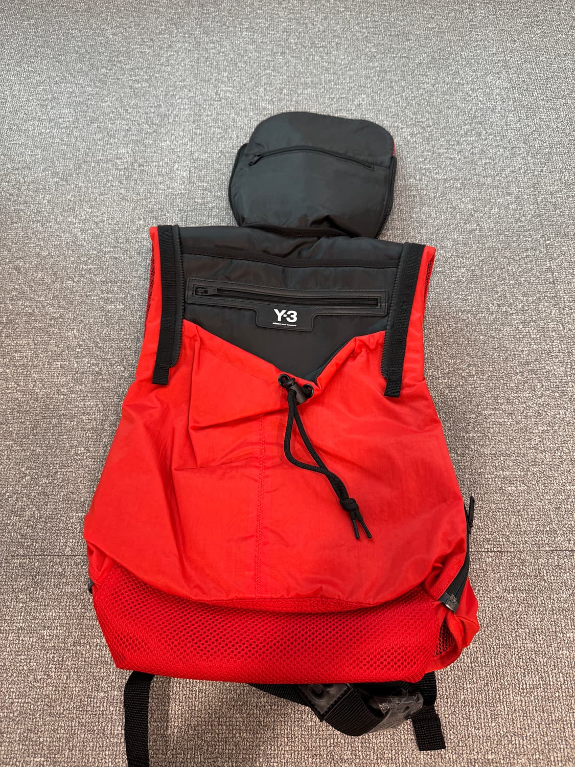 Y-3 요지야마모토 메쉬 러닝 백팩  상품이미지5