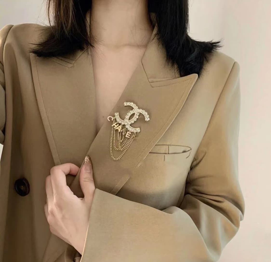 샤넬 정품 cc로고 업사이클링 드롭 체인 크리스탈 큐빅 브로치 상품이미지4