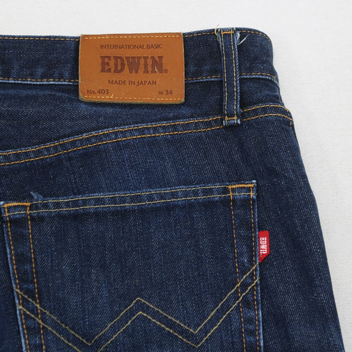 (착용컷) EDWIN 403 데님 팬츠 (남성용 34-35) 상품이미지8
