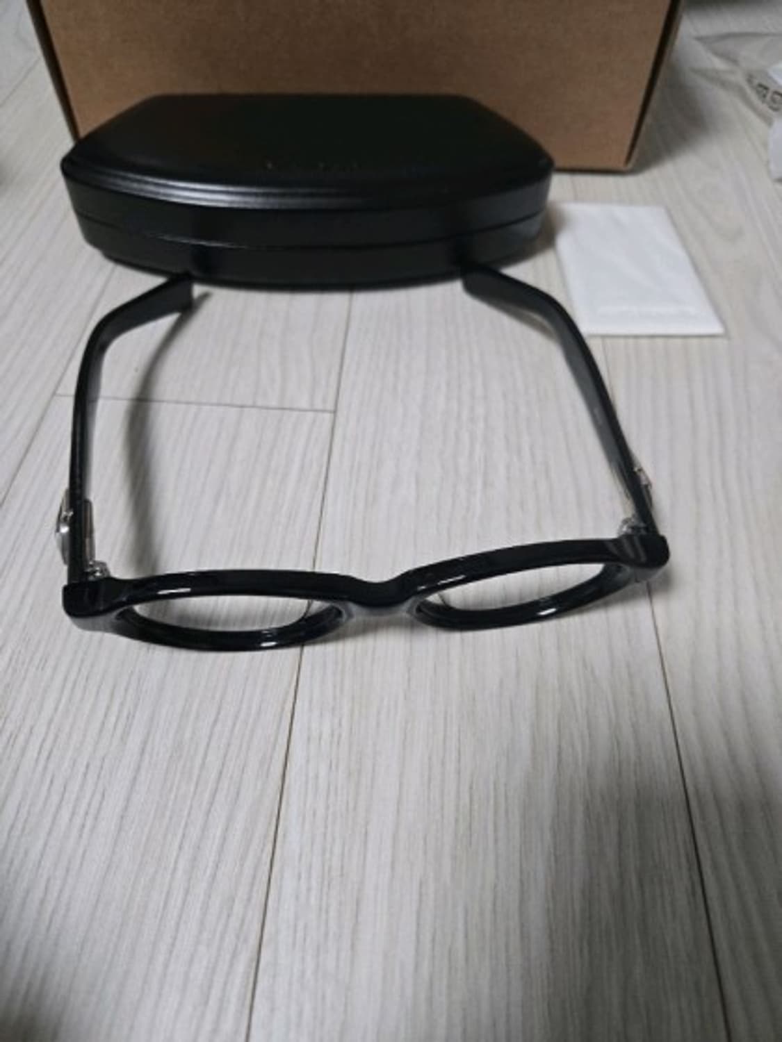 젠틀몬스터 오드01 블랙 새상품(렌즈x) 상품이미지2