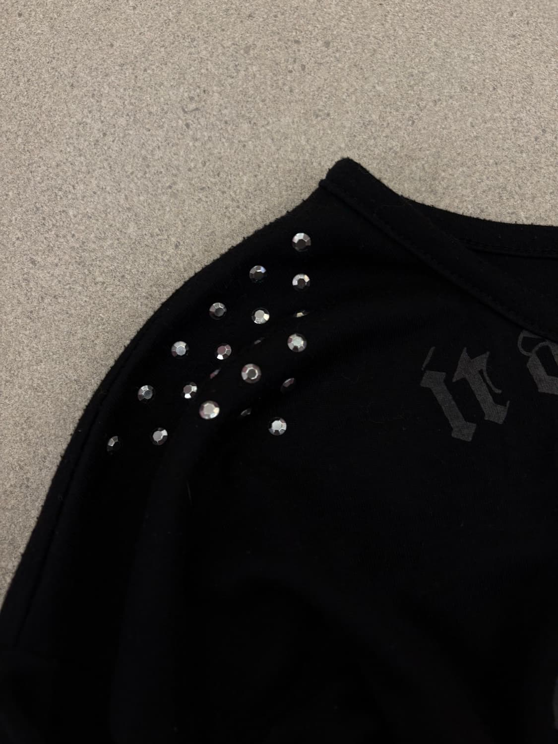 스터드 스컬 프린팅 롱슬리브 상품이미지3