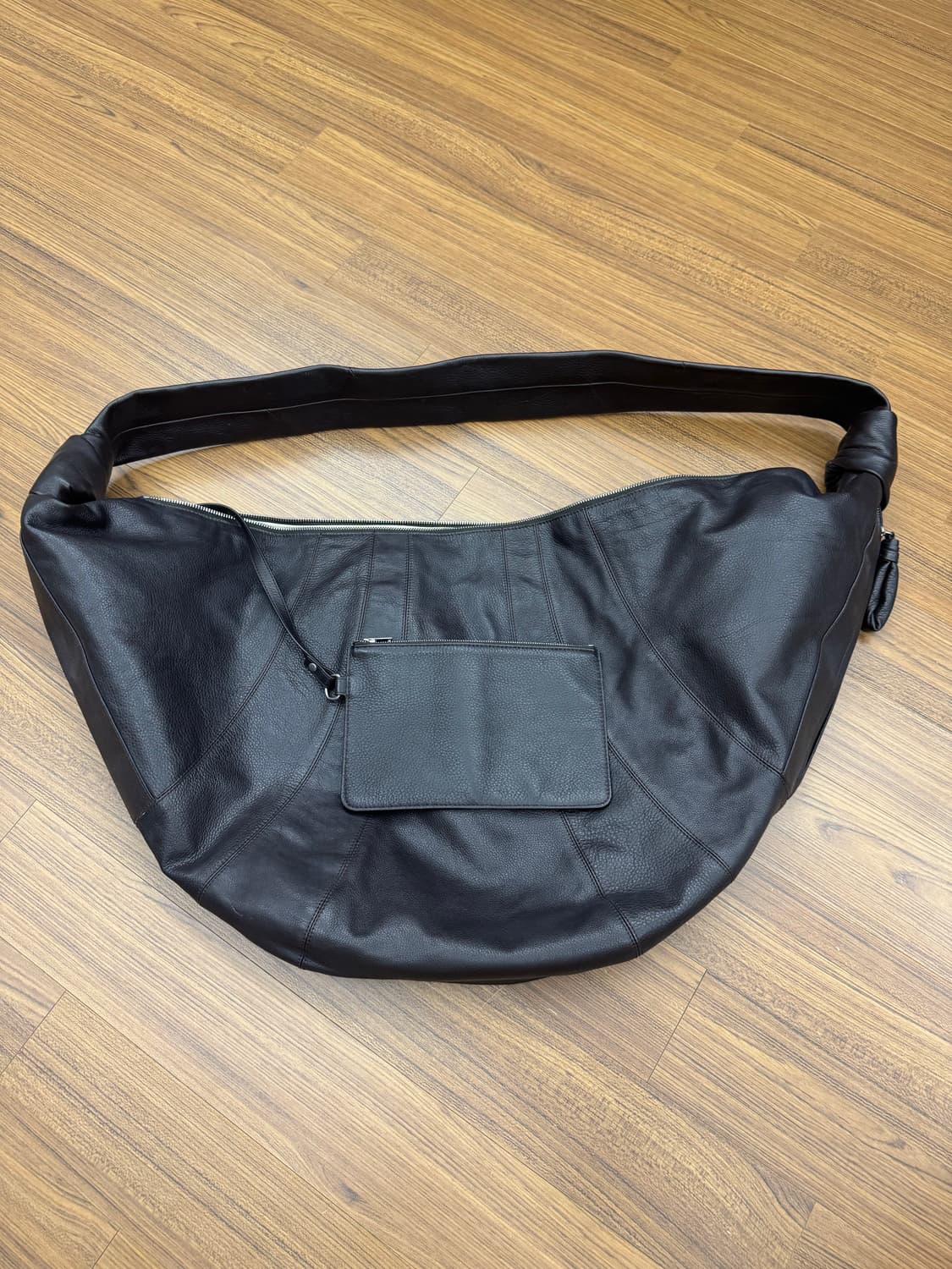 르메르 크루아상백 다크초콜릿 XL 상품이미지5