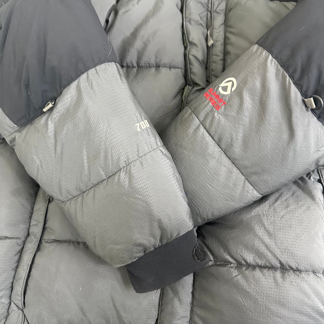 노스페이스 써밋 시리즈  필파워 700 구스다운 패딩 상품이미지3
