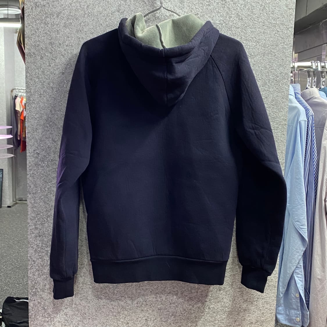 칼하트 포켓로고 네이비 후드집업 B3709 상품이미지4