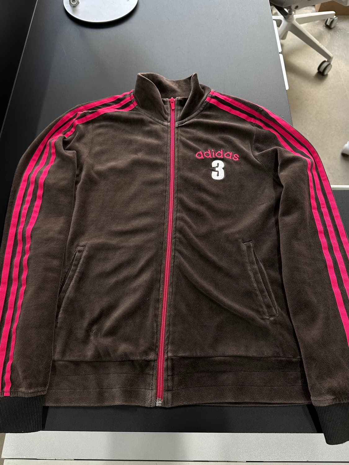 아디다스 딸기초코 자수넘버 벨루어 트랙 져지 상품이미지4