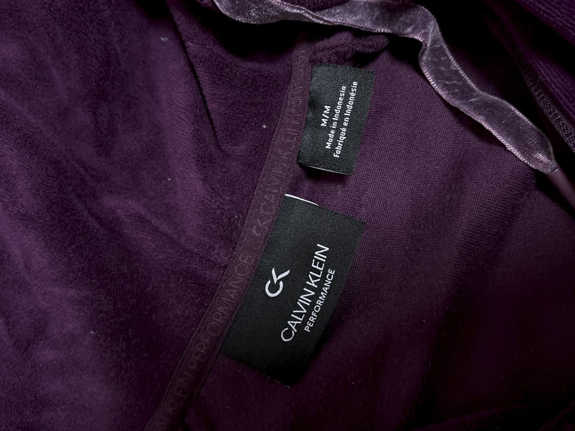캘빈클라인 벨벳 후드집업 & 치마 셋업 상품이미지5