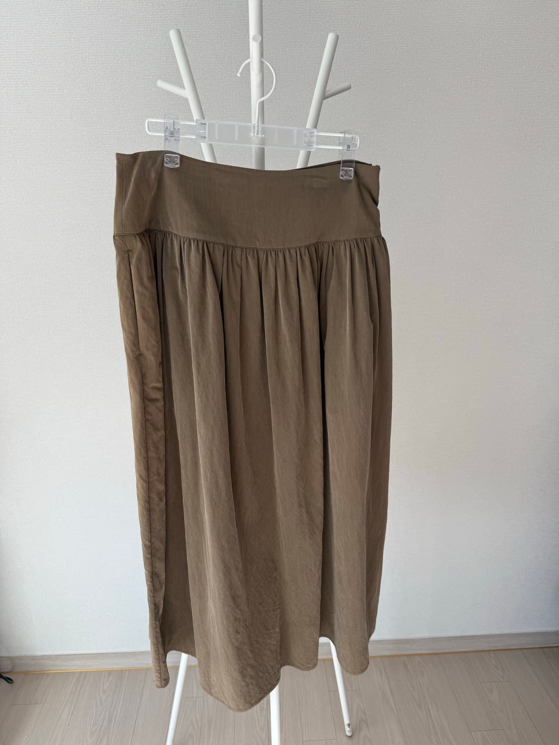 모이아 soft cowl 블라우스,brown 상품이미지5