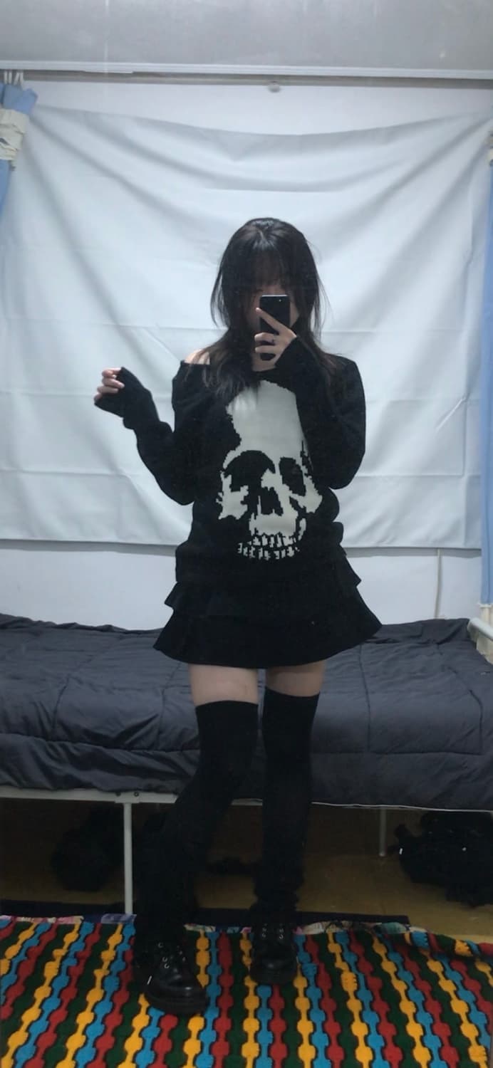 스컬 로고 니트 스웨터 블랙 상품이미지1