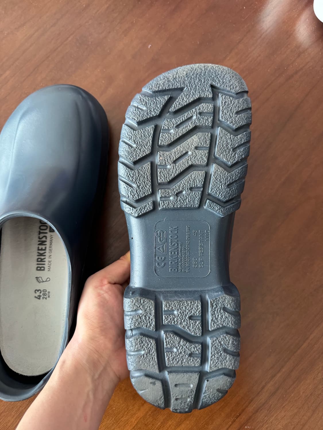 [버켄스탁] 프로페셔널 클로그 (사이즈 43/280) - 실내 2회 착용 상품이미지3