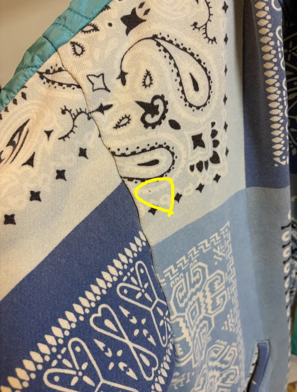 캐피탈 반다나 후드 집업 상품이미지5