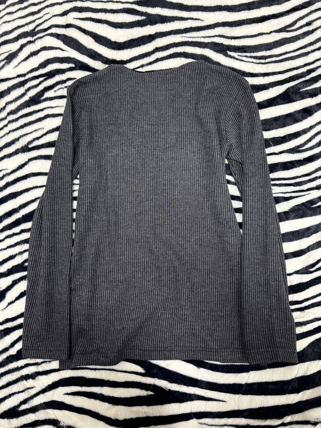 Minimal Design Zip Detail Sleeve 상품이미지6