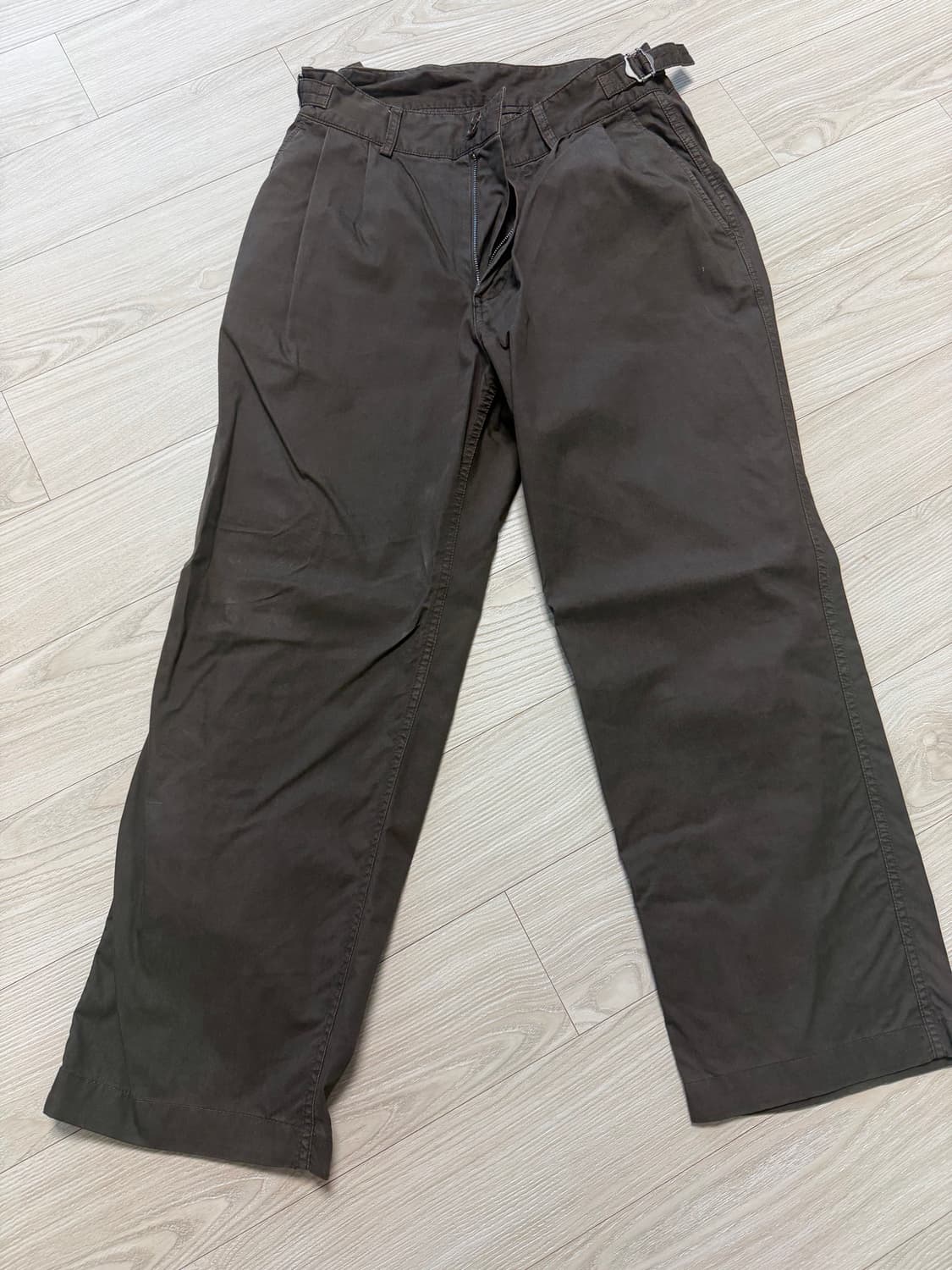 24ss 어나더오피스  산티아고 가먼트 팬츠 마일드 브라운 2 상품이미지2