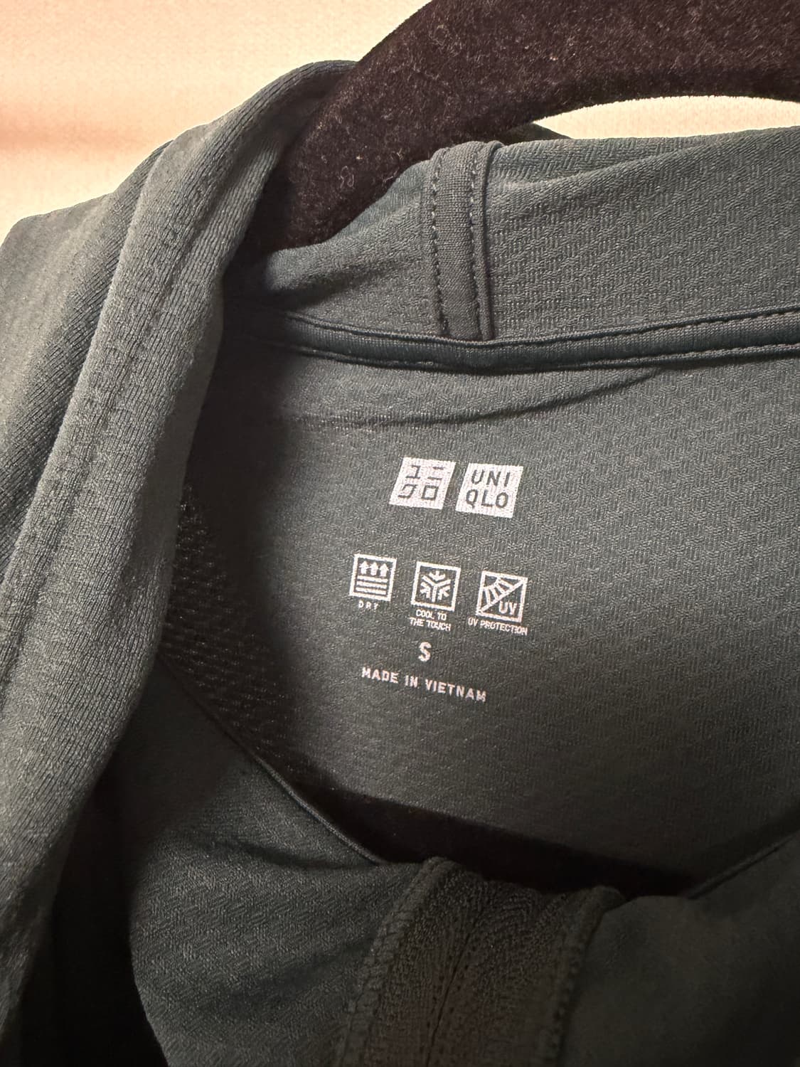 유니클로 바람막이 후드집업 다크그린 상품이미지4