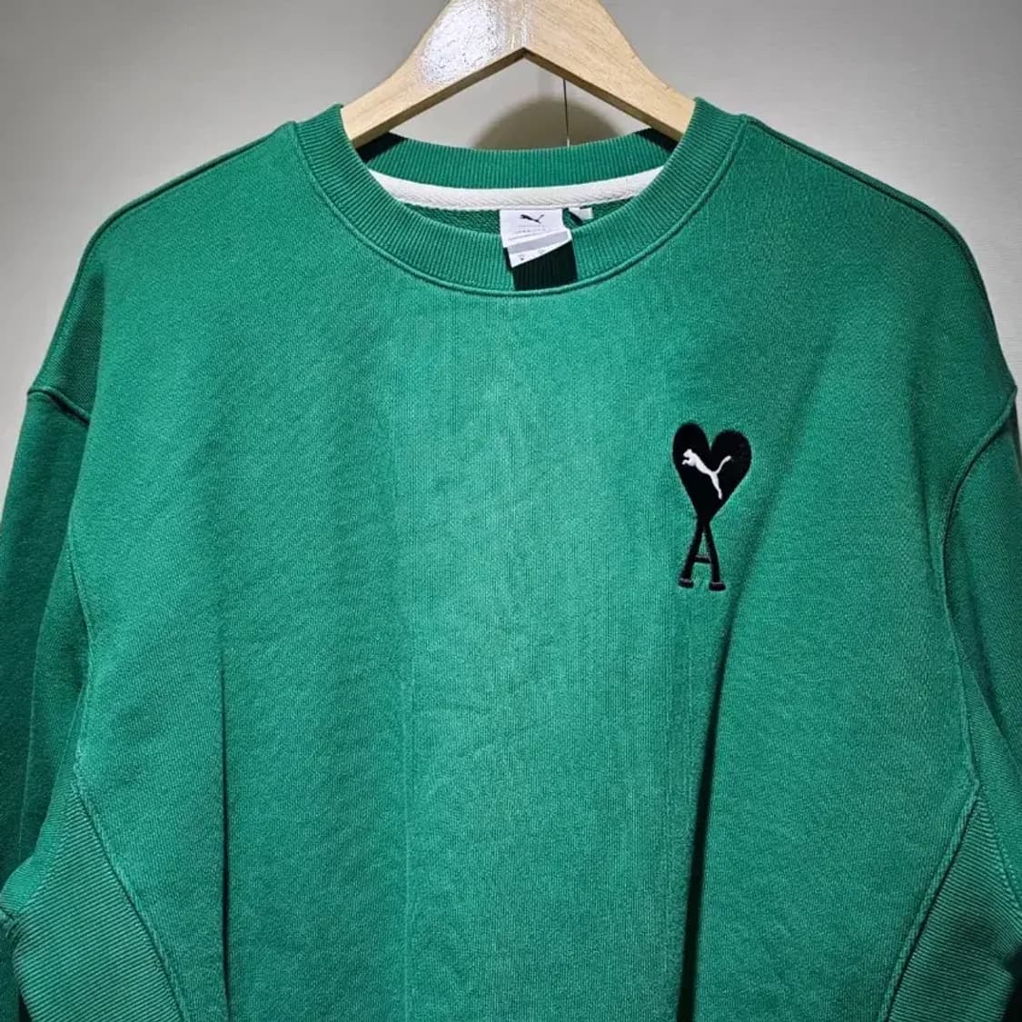 아미 x 푸마 하트 로고 맨투맨 그린 M 상품이미지2