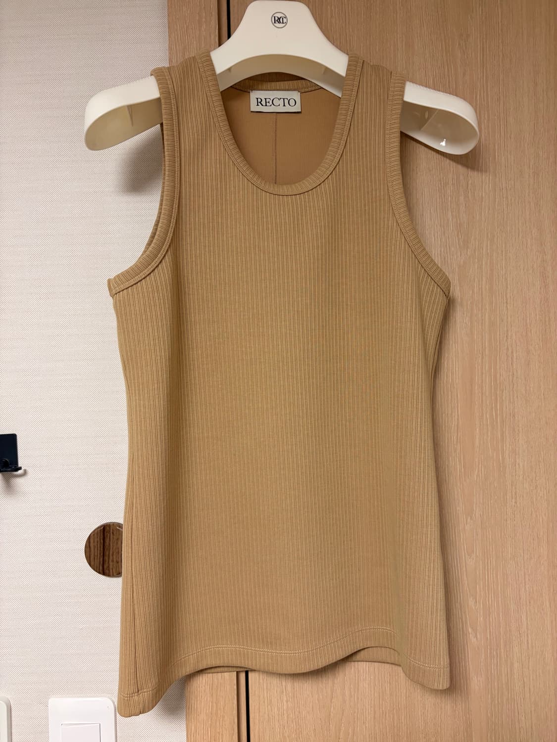렉토 24FW 자카드 탱크탑 슬리브리스 나시 베이지 상품이미지1