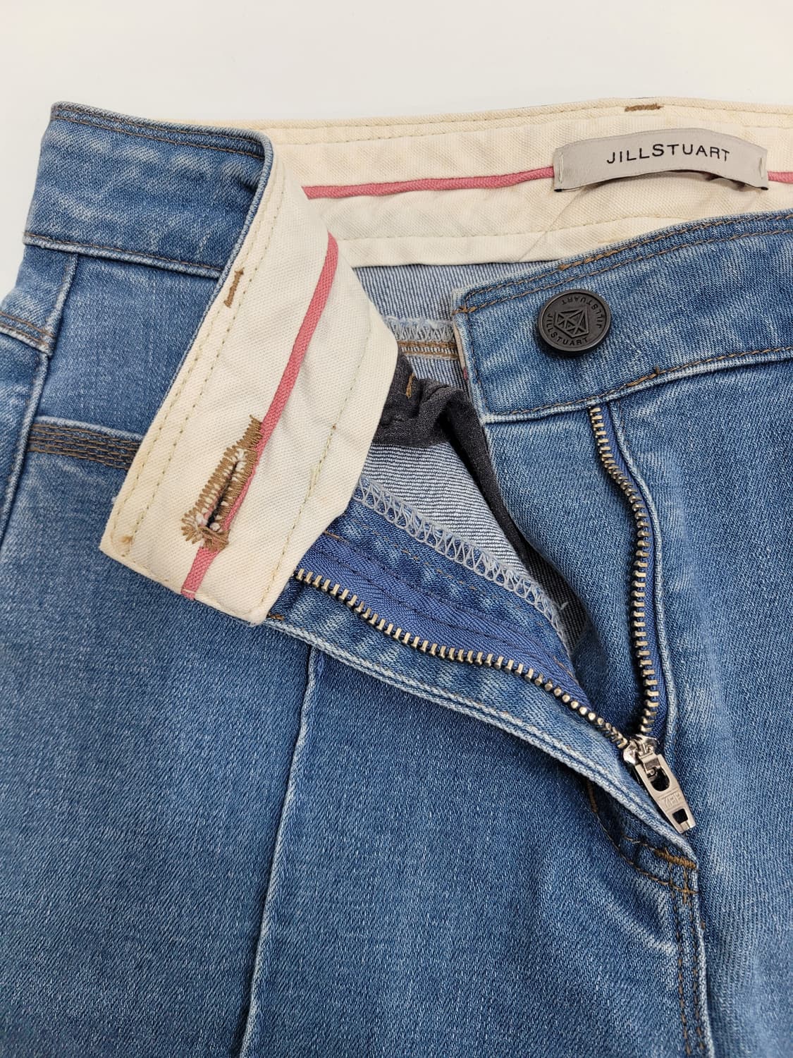 JILLSTUART 질스튜어트 세미 부츠컷 청바지 / 여 67-94
 상품이미지7