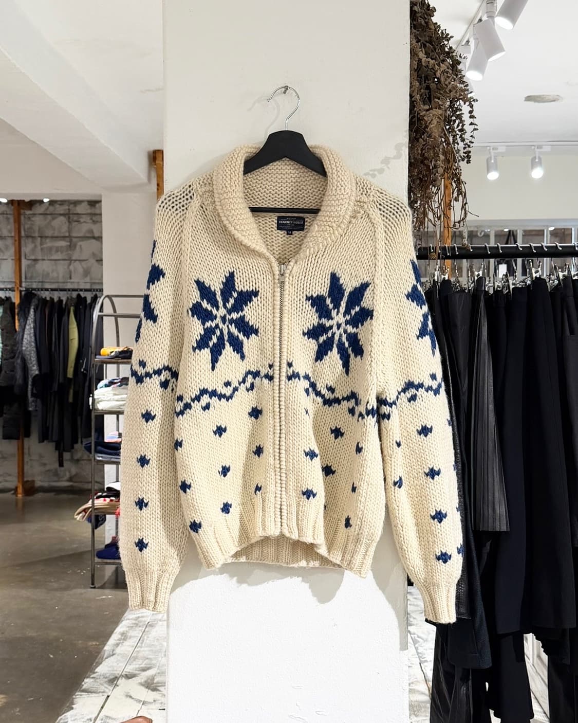 커니 하우스 아이보리 퓨어울 노르딕 코위찬 니트집업 상품이미지1