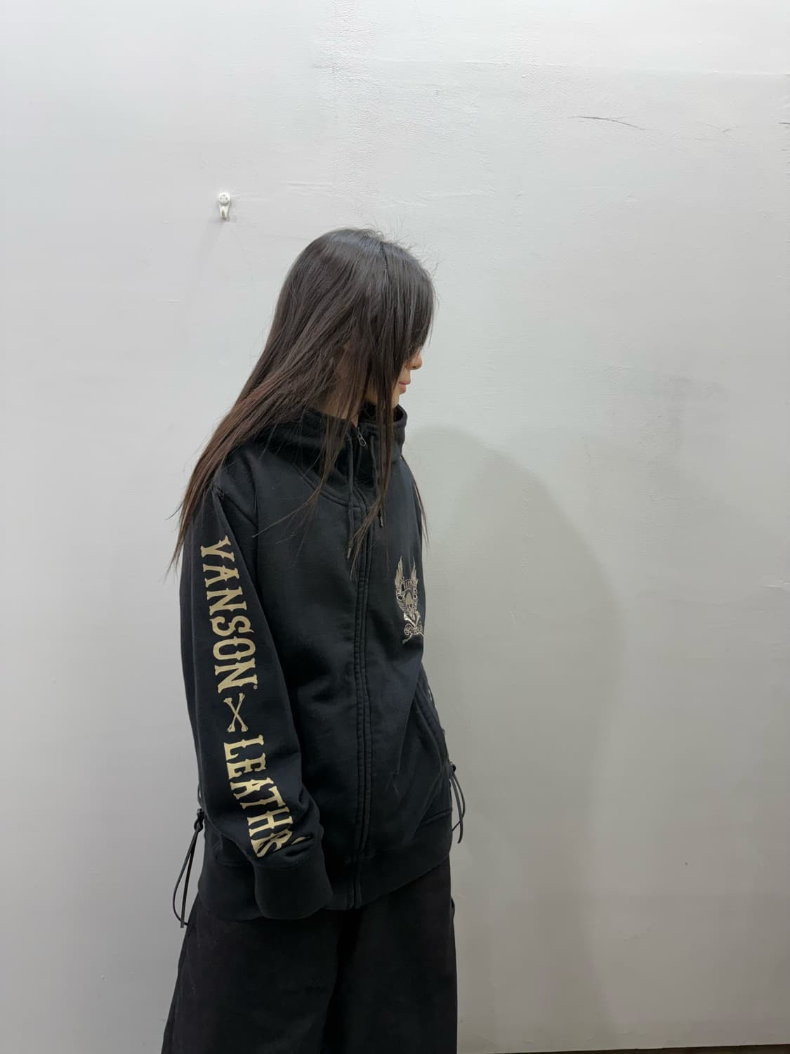 밴슨 오버핏 사이즈 아일렛 디테일 후드집업 상품이미지8