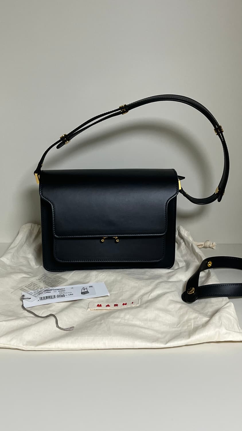 마르니 트렁크백 M 카프스킨 블랙 상품이미지1