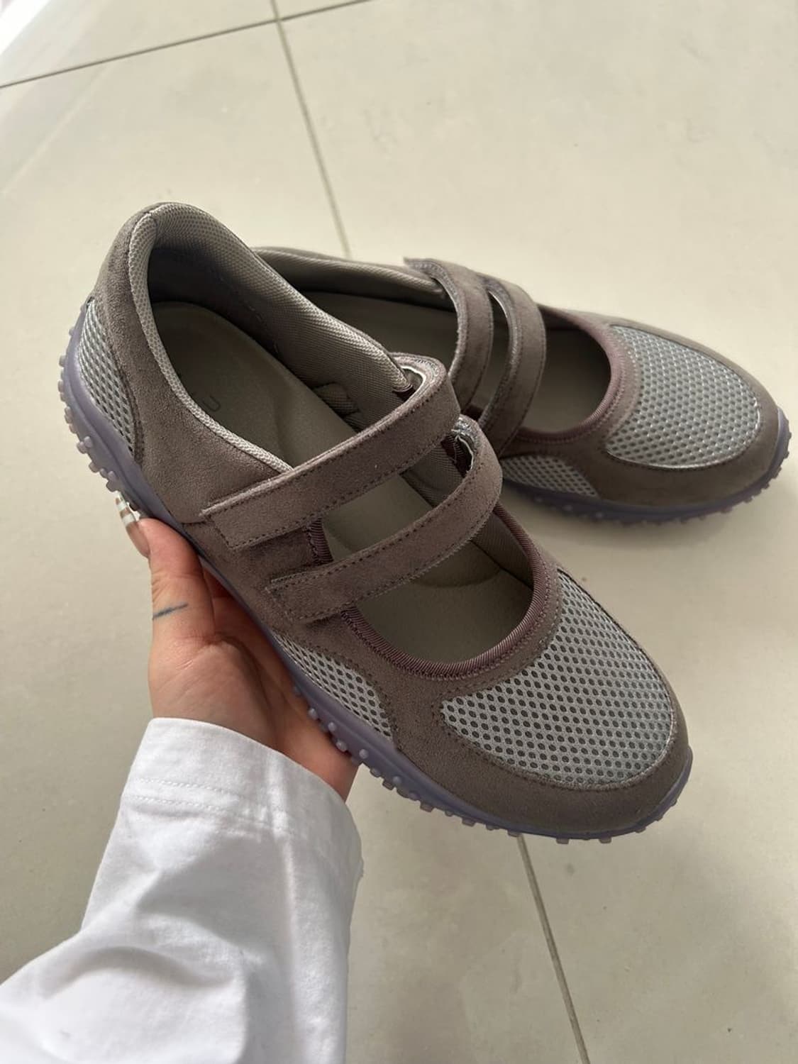 DOUBLE STRAP BALLET SNEAKERS 더블스트랩 발레 슈즈 상품이미지1