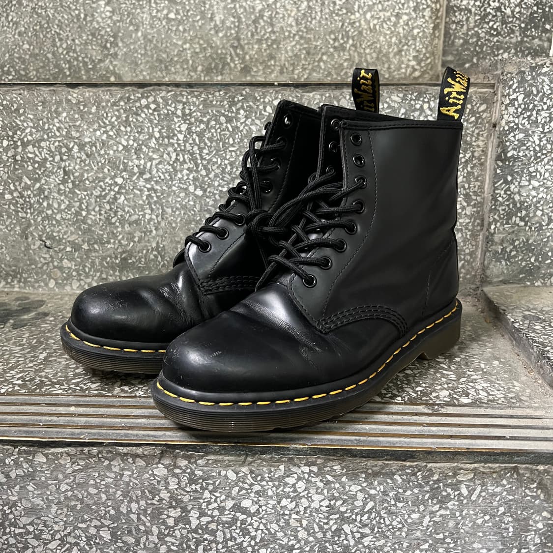 닥터마틴 1460 8홀 부츠 상품이미지1