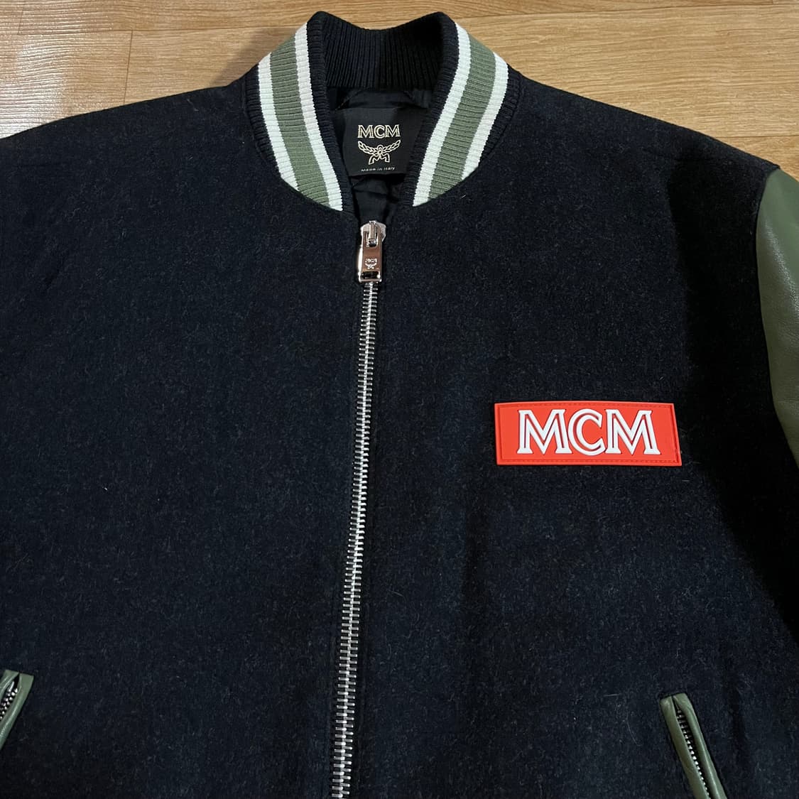 [100] MCM 램스킨 바시티 봄버자켓 상품이미지3