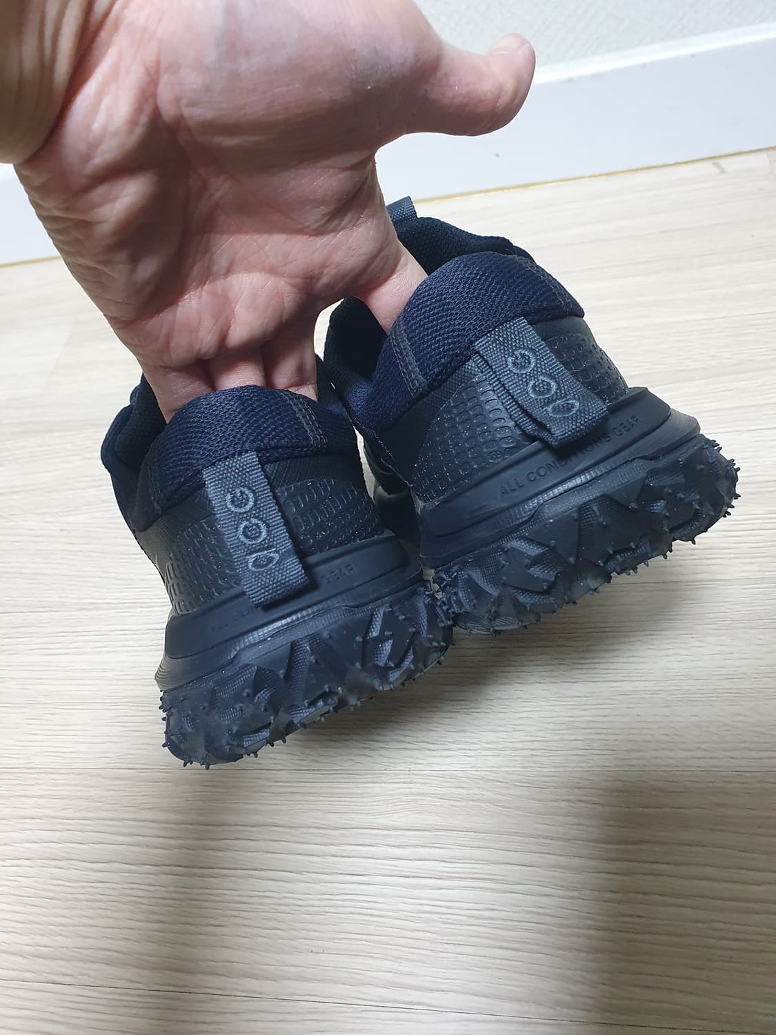 나이키 마운틴플라이2 로우 블랙 265 상품이미지6