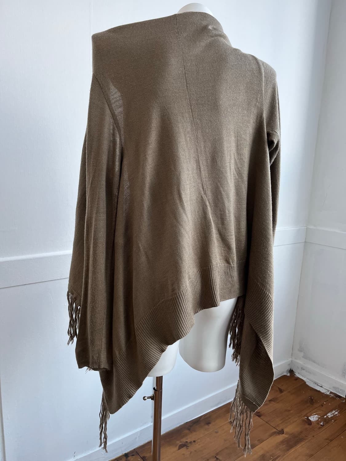 브라운 긴팔 수술 숄 가디건 상품이미지3