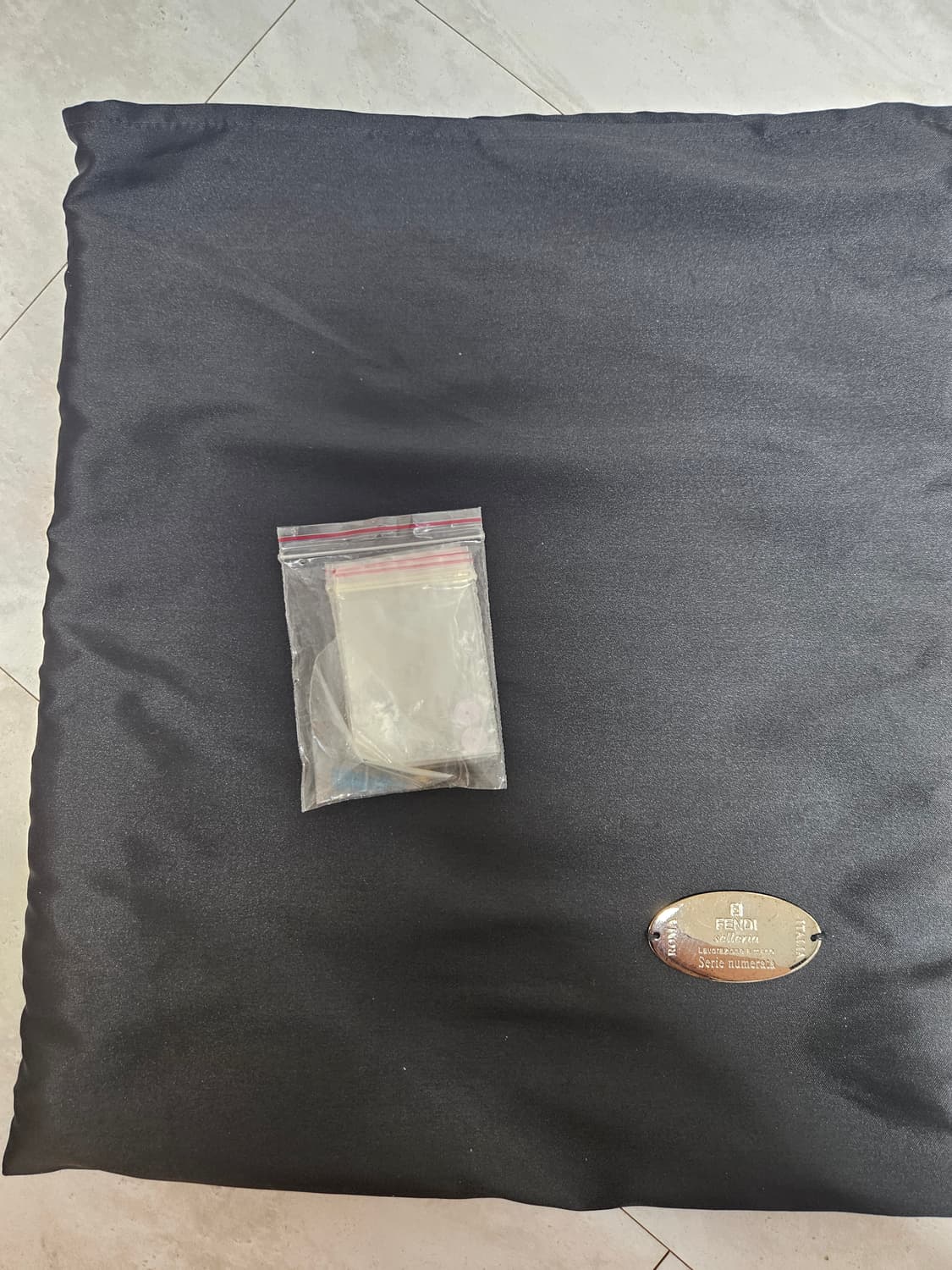 2000s 펜디 셀러리아 비즈 시퀸 바게트백 상품이미지10