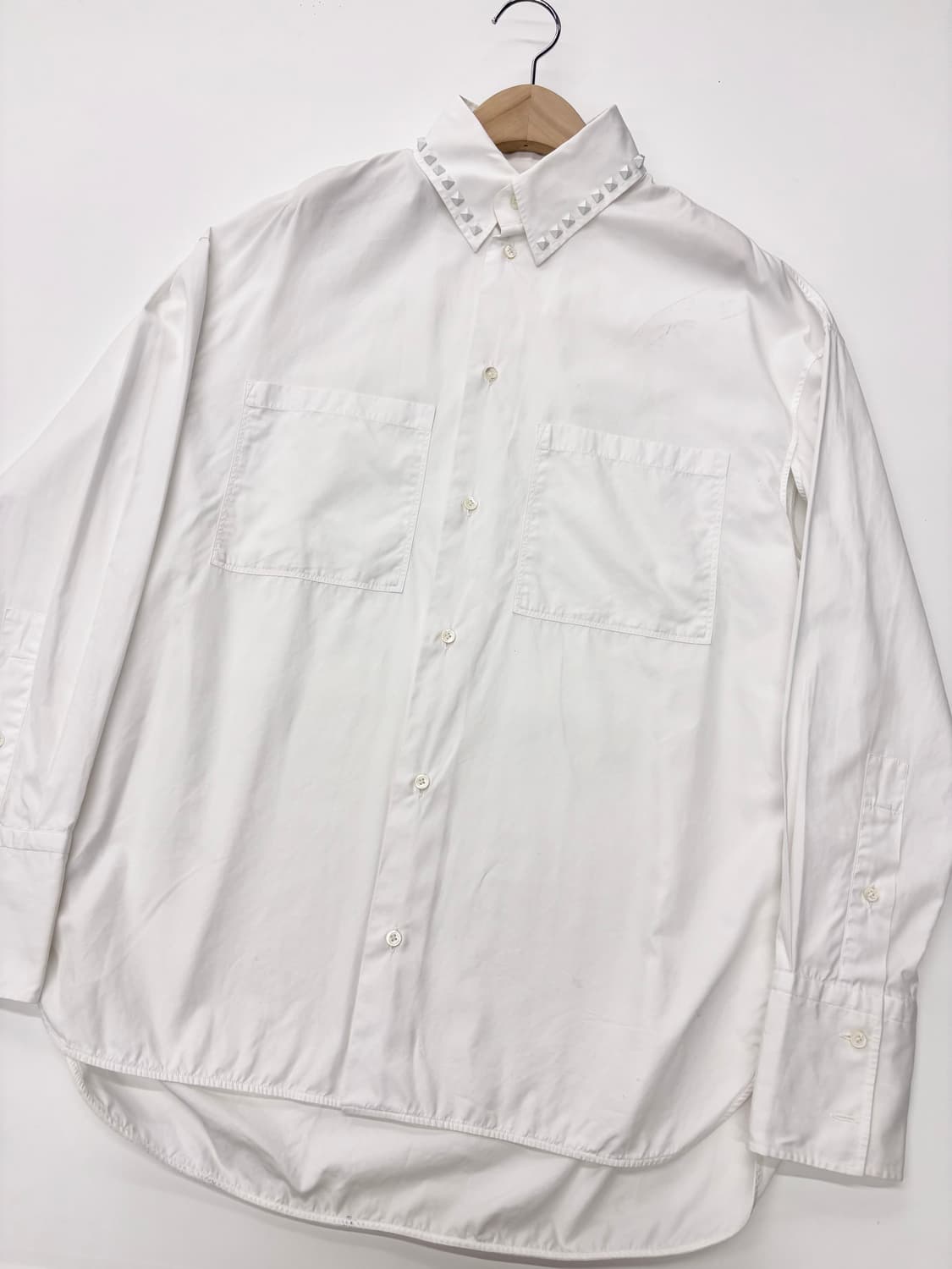 Valentino 발렌티노 화이트 스터드 셔츠 상품이미지4