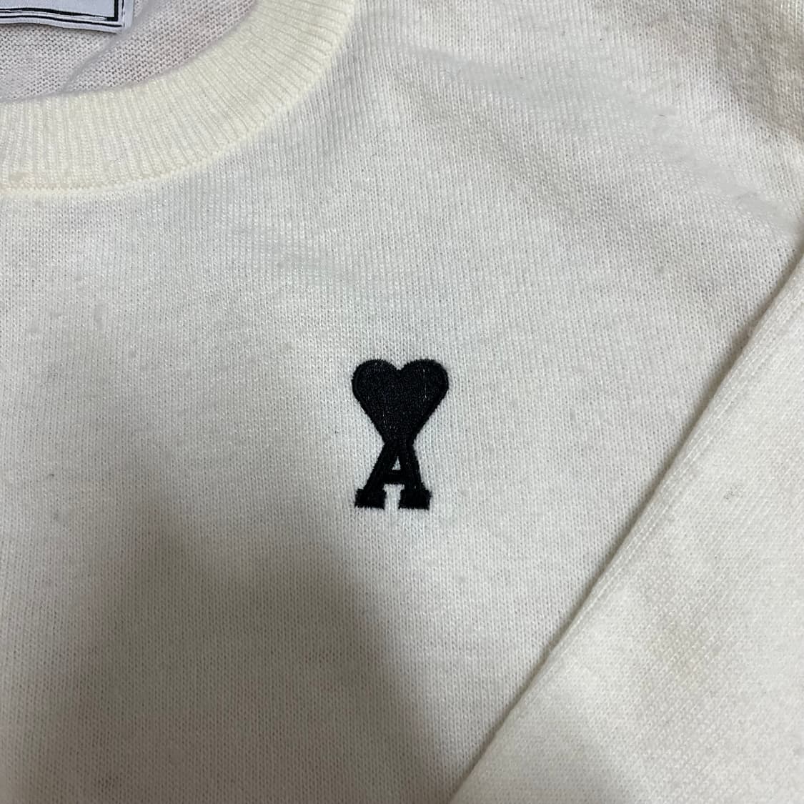 아미 하트로고 화이트 크루넥 니트 상품이미지2