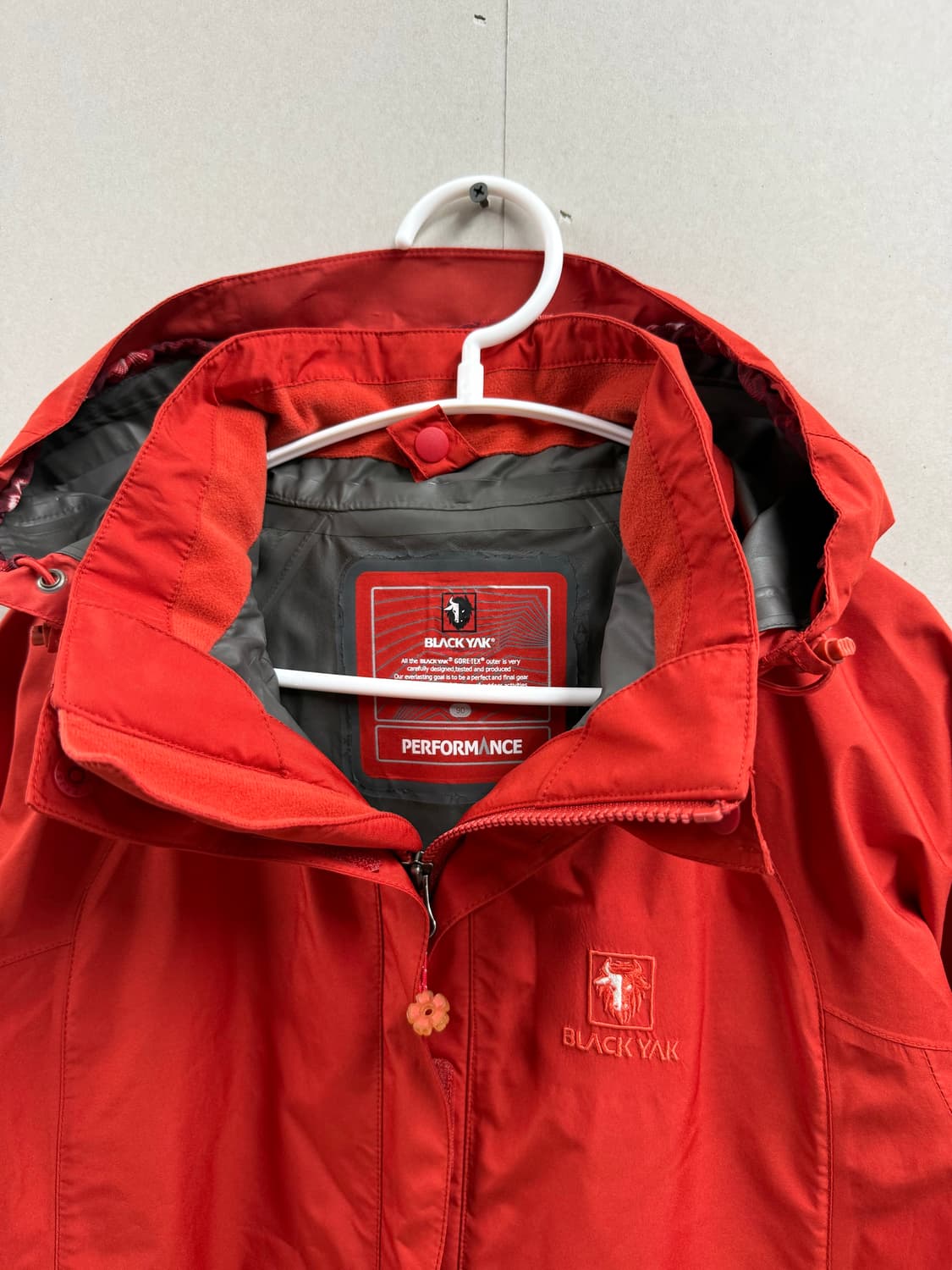 여성 90 M / 블랙야크 고어텍스 바람막이 레드 상품이미지4