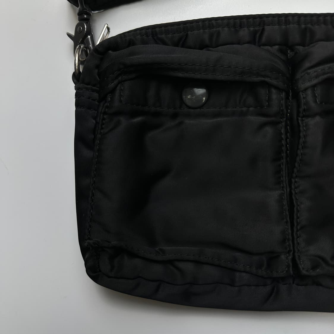 PORTER TANKER SHOULDER BAG 포터 탱커 숄더백 상품이미지4