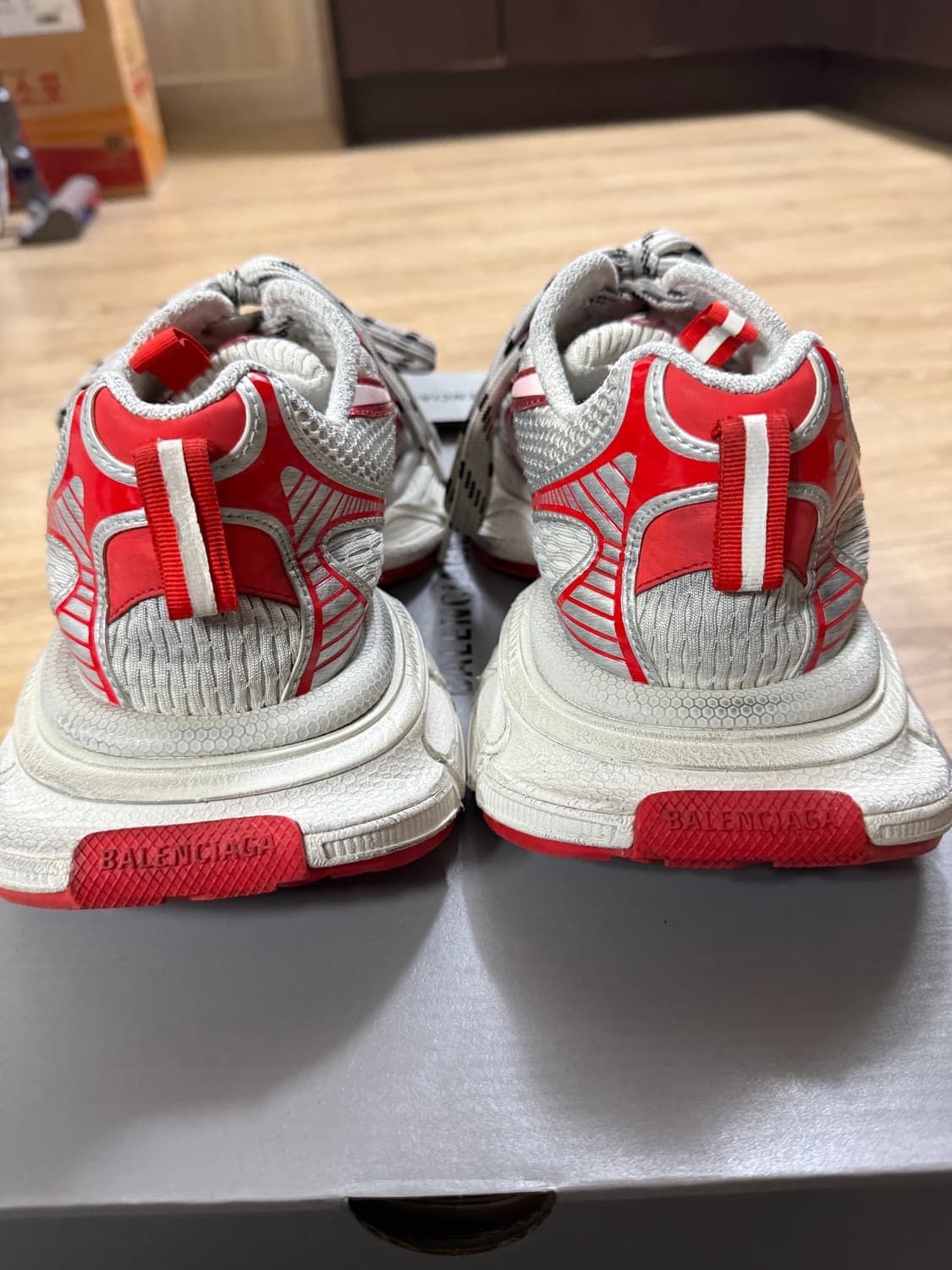 발렌시아가 3xl 레드 41사이즈 상품이미지3