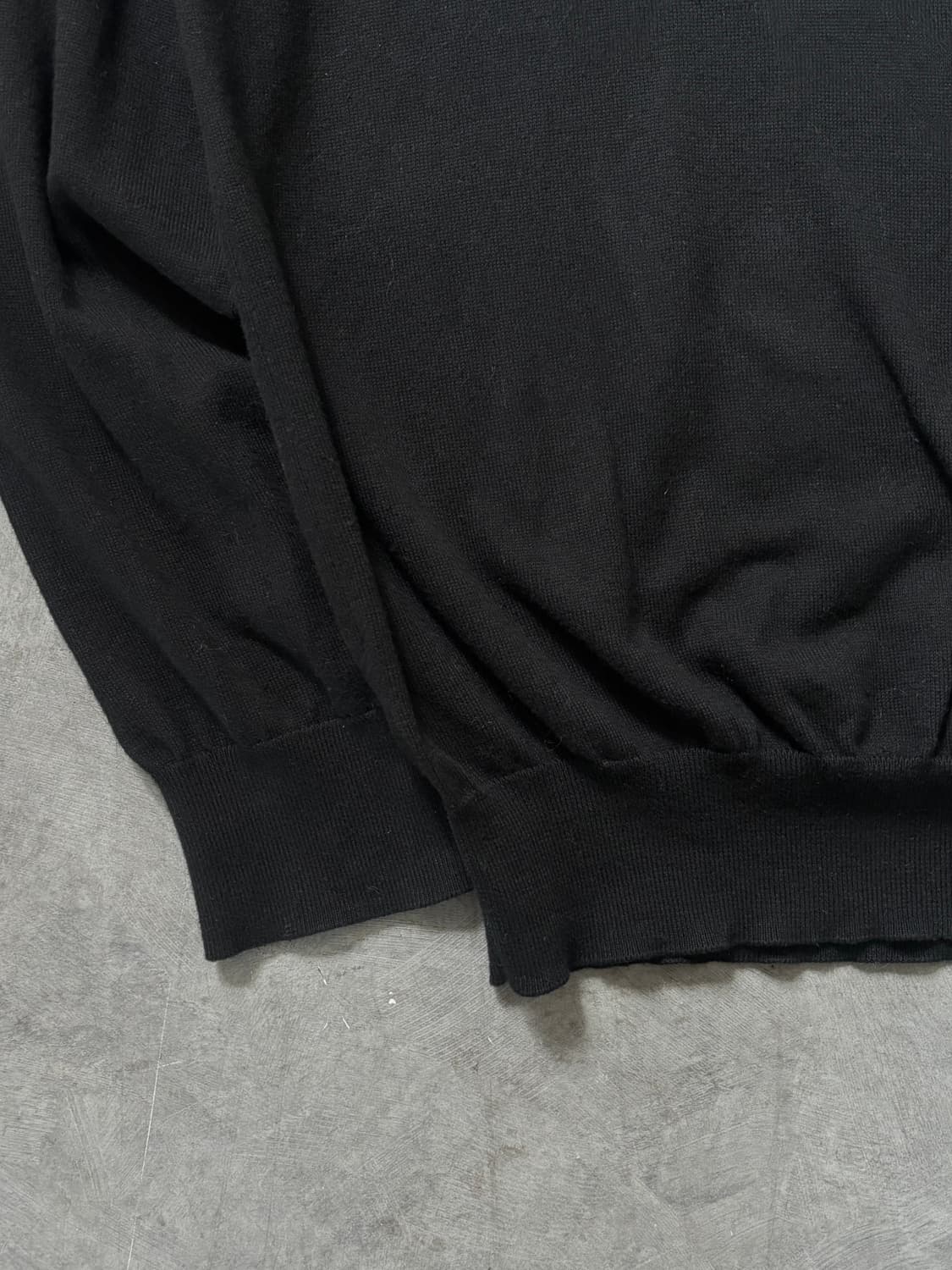 Polo 폴로 랄프로렌 블랙 컬러 피마코튼 브이넥 니트 상품이미지4