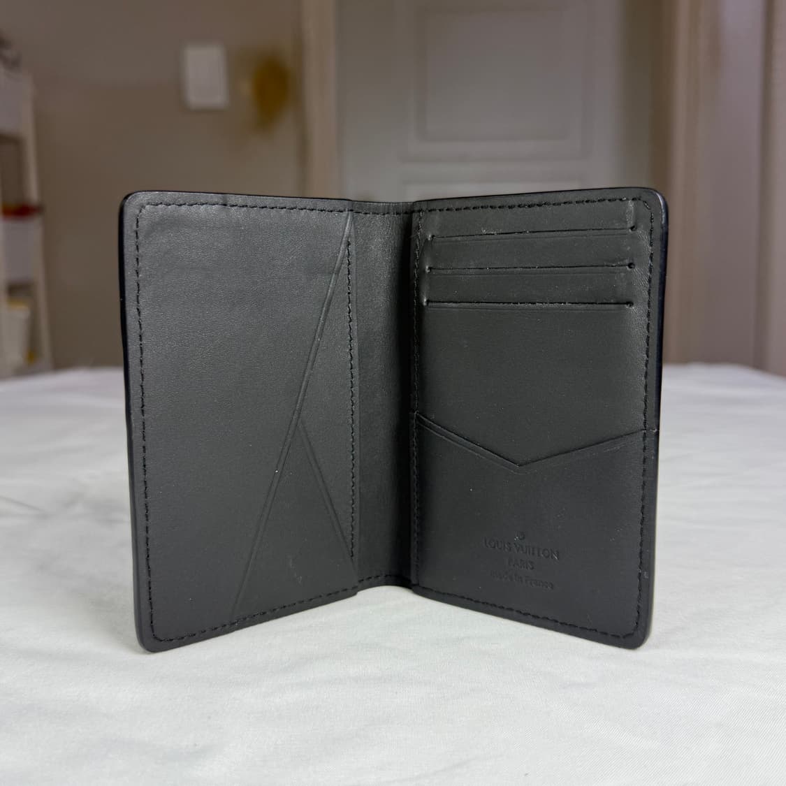 루이비통 쉐도우 모노그램 포켓 오거나이저 카드지갑 블랙 상품이미지7