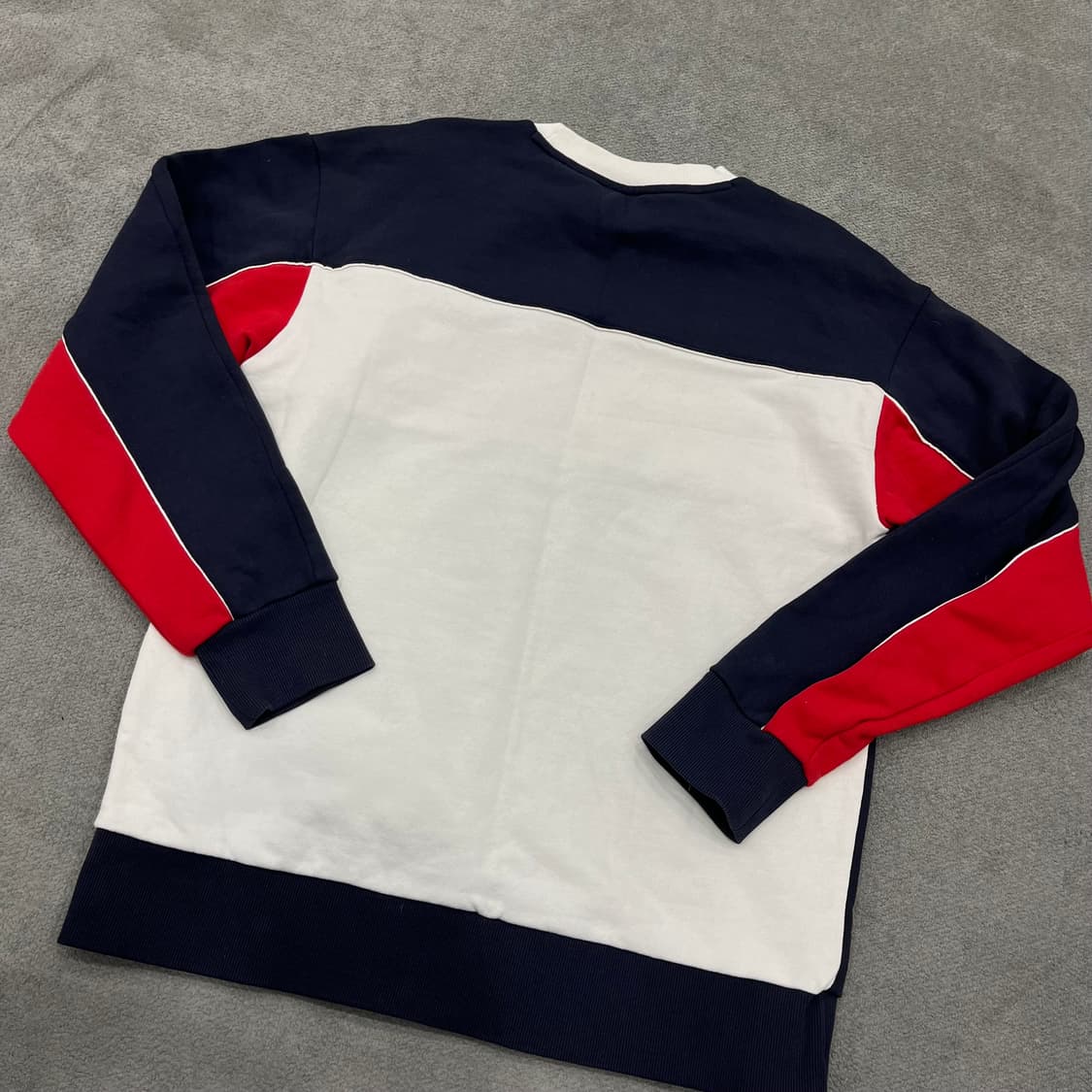 XL 휠라 FILA 컬러블록 맨투맨 상품이미지4