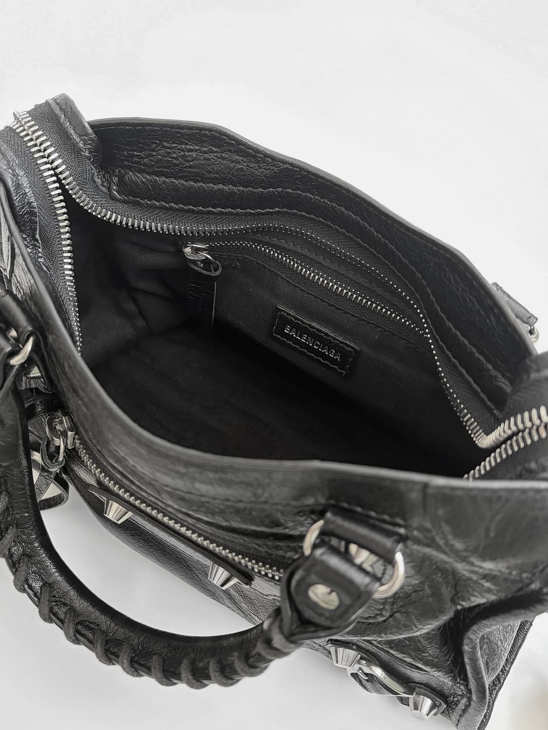 발렌시아가 시티백 로고 미니 판매합니다. 상품이미지6