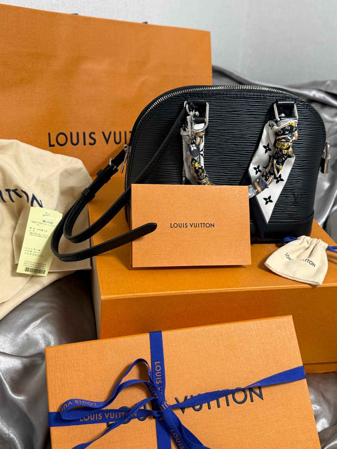 루이비통 알마bb 에피 상품이미지1