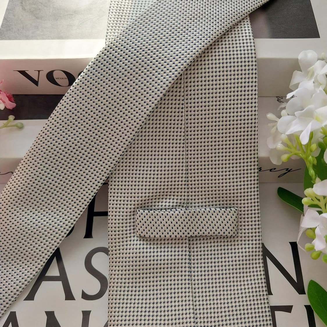 제냐 실크 화이트 마이크로 패턴 넥타이 9cm A+등급 K1901
 상품이미지6