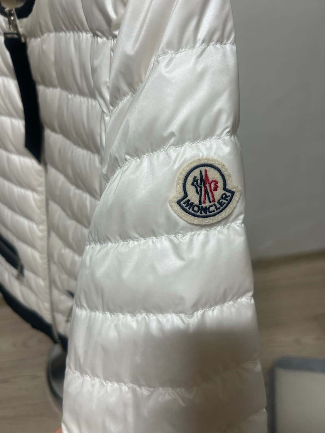 몽클레어 레물러스 패딩 상품이미지4