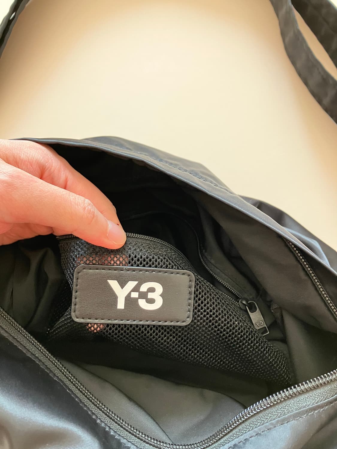 Y-3 요지야마모토 크로스백 상품이미지5