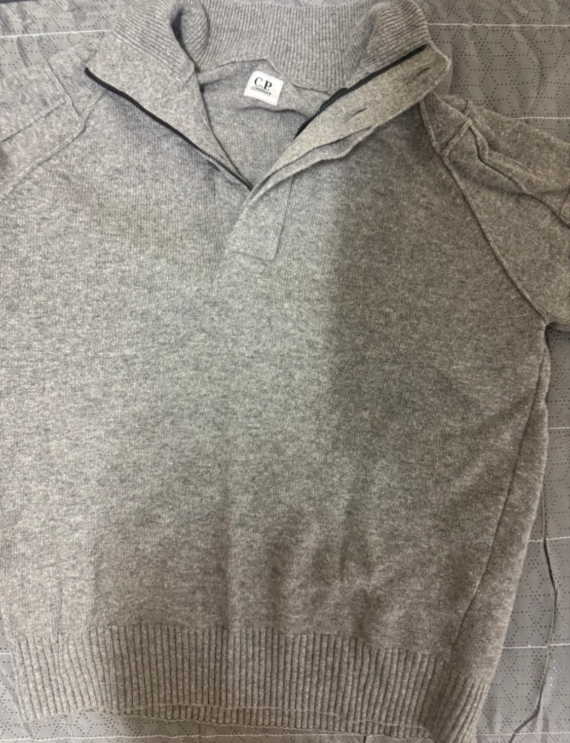 cp컴퍼니 렌즈 니트 반집업 상품이미지1