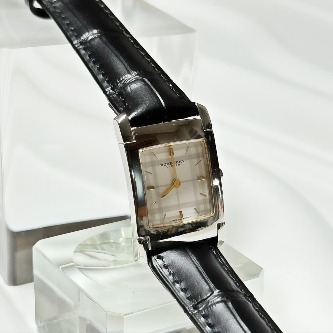 빈티지 Burberry 버버리 런던 빈티지 시그니처 체크 탱크 워치 상품이미지2