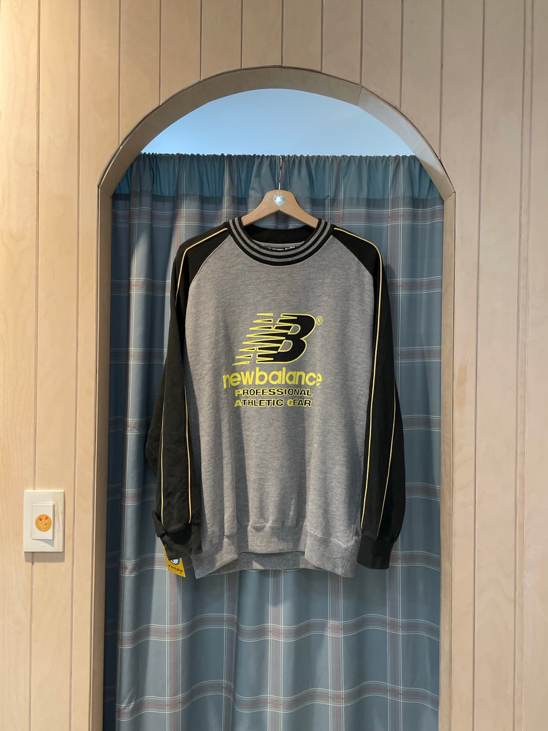 뉴발란스 올드스쿨 맨투맨 L 상품이미지1