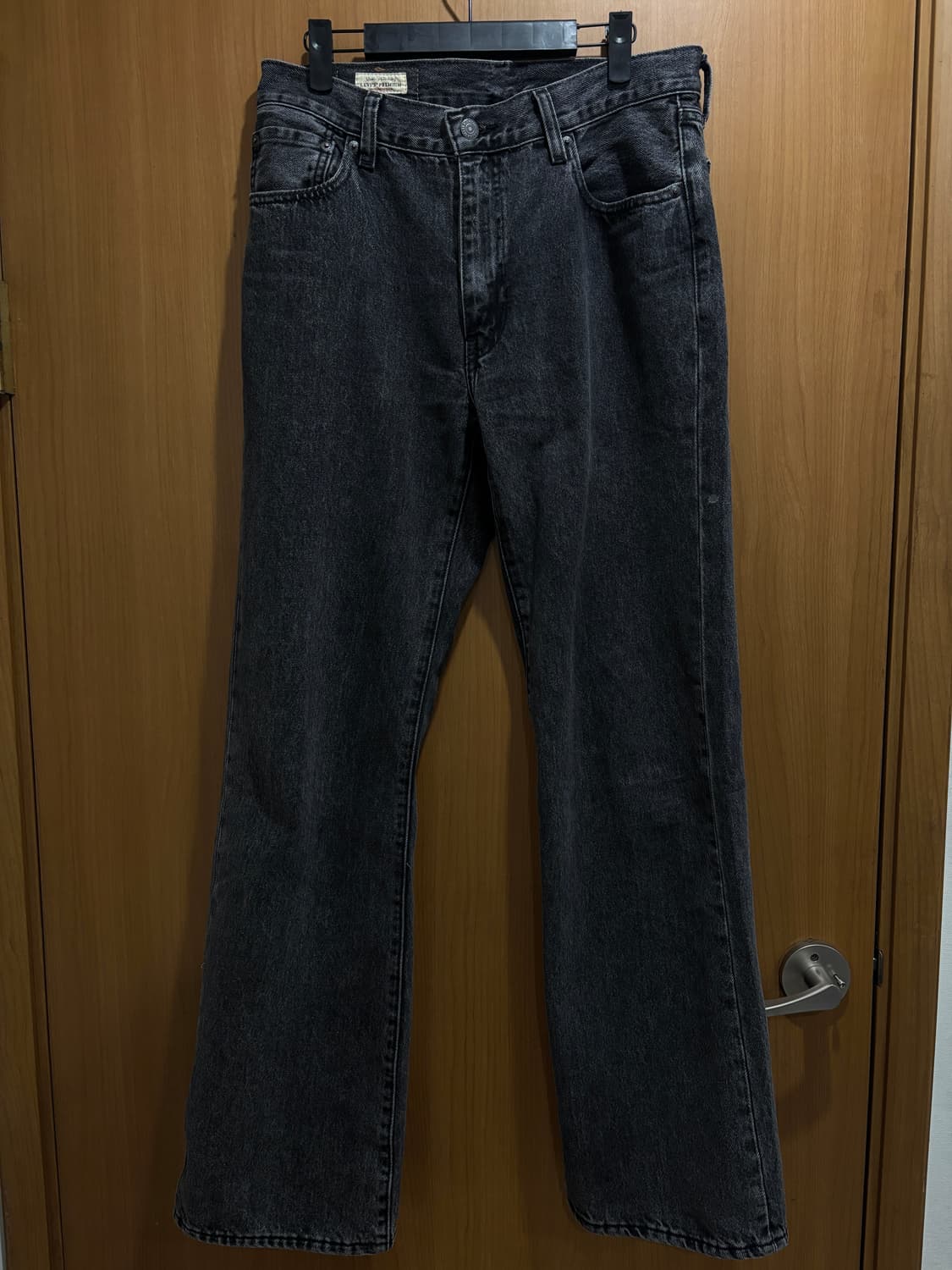 리바이스 567 릴렉스 플레어진 흑청 (30/32) 상품이미지2