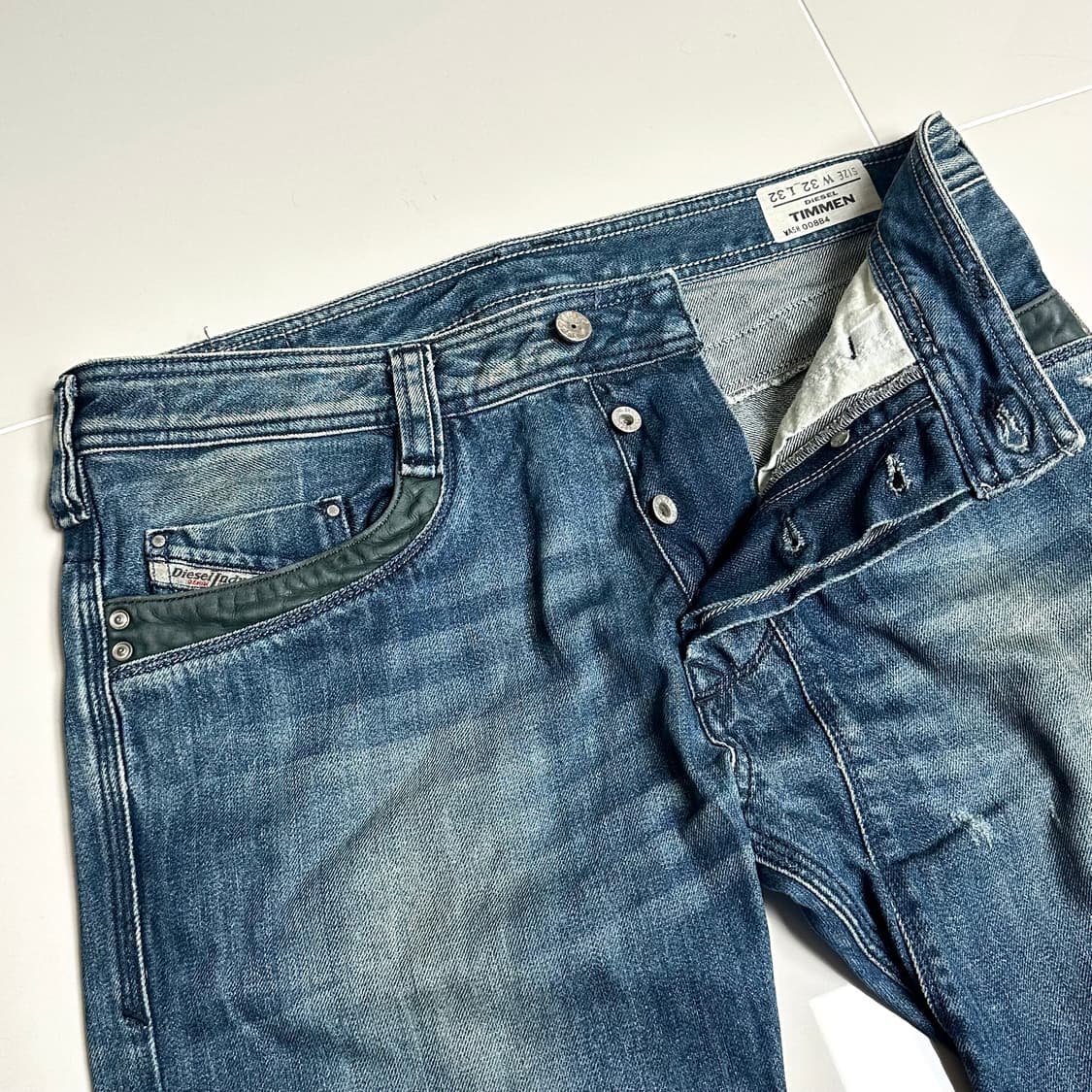 디젤 레더 포켓 루즈핏 데님 팬츠 상품이미지3