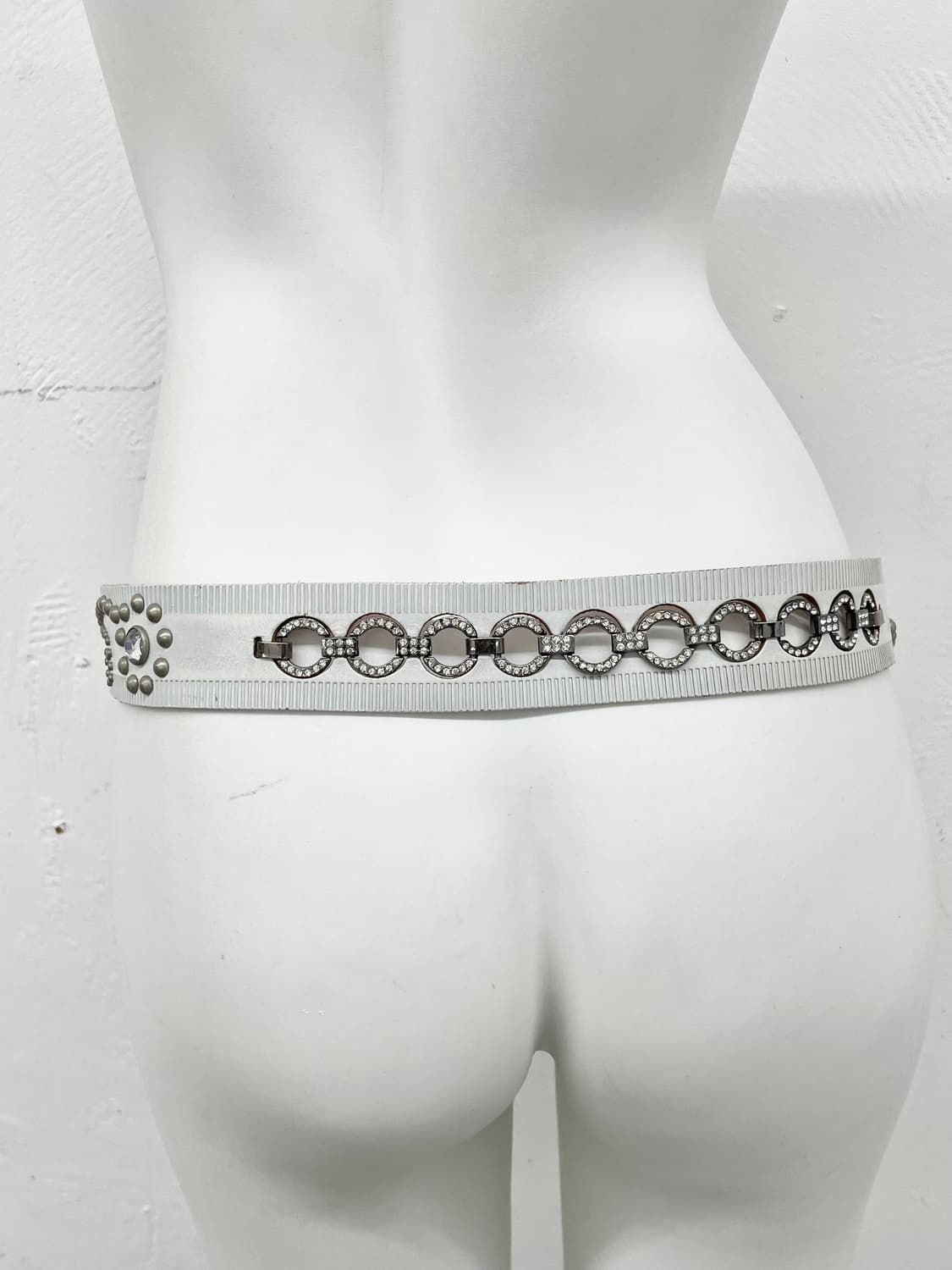 리얼레더 화이트페어리 스터드 버클 벨트 상품이미지5